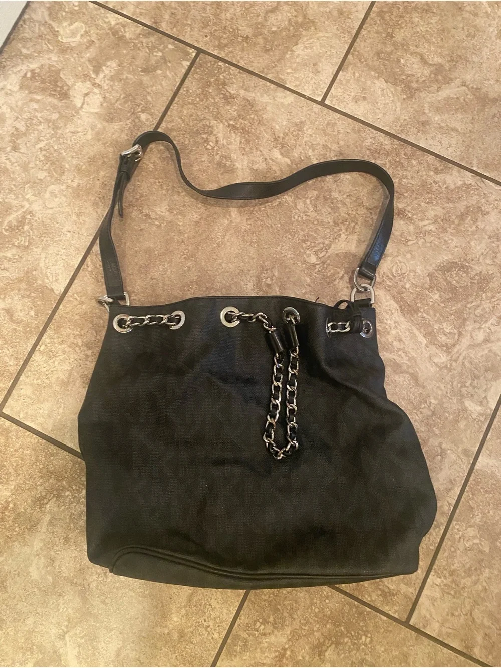 Michael Kors Bucket style purse